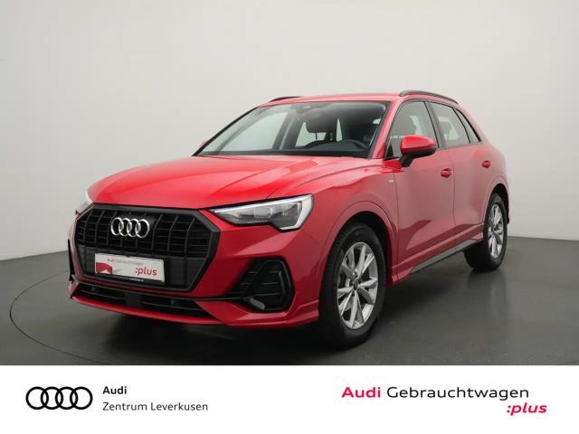 Audi Q3 S line S TRON PANO LED PDC AHK 2021 Benzine