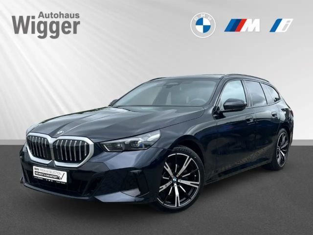 BMW 520 d xDrive M Sport touring/HUD/StHZG/AHK/Pano 2025 Diesel