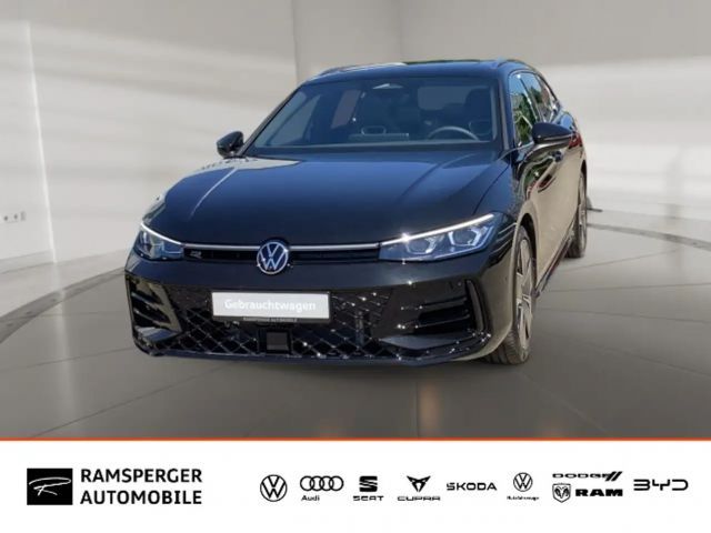 Volkswagen Passat Variant 2.0 TSI DSG R-Line AHK Matrix Pan 2026 Benzine