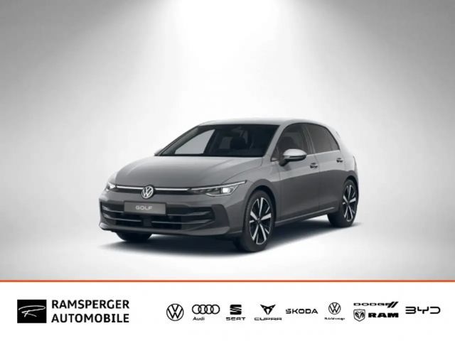 Volkswagen Golf VIII 1.5 eTSI DSG Style AHK Matrix Navi Kam 2025 Benzine