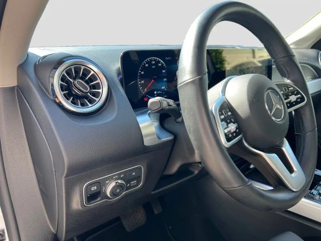 Mercedes-Benz GLB 250