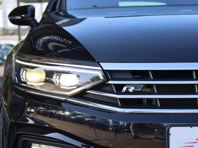 Volkswagen Passat Variant R-line*2.0TDI*AHK*Pano*CAM*Matrix 2023 Diesel