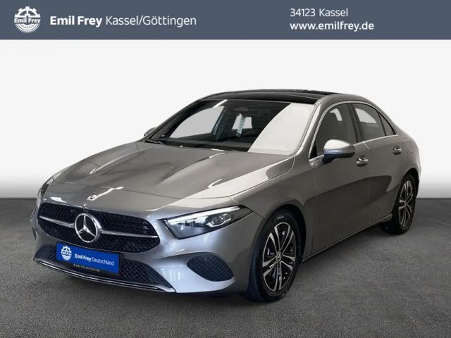 Mercedes-Benz A 180 A-Klasse 2025 Benzine