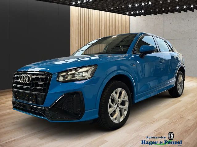Audi Q2 40 TFSI quattro S line Klima AppConnect Kam 2022 Benzine