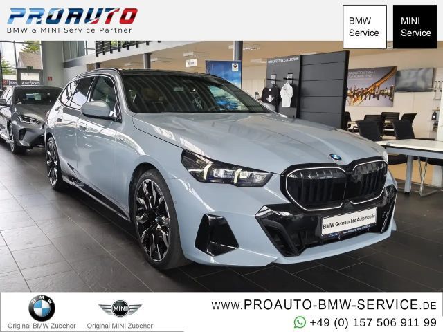 BMW 520 i M Sport Pro Tou HUD/Pano/360°/21"/B&W 2025 Benzine