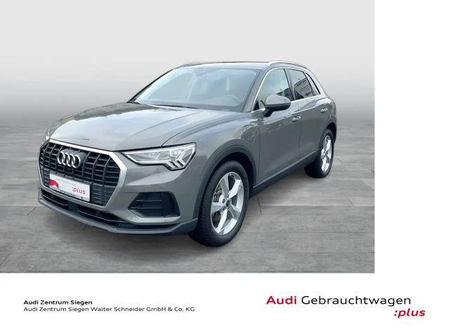 Audi Q3 45 TFSI e Navi AHK LED ACC VC 2022 Hybride / Benzine