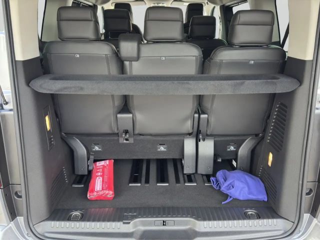 Peugeot Traveller