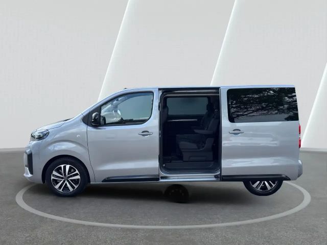Peugeot Traveller