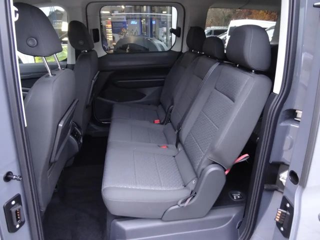 Ford Grand Tourneo