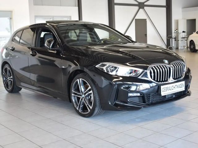 BMW 118 i AUT./M Sport/M-PAKET/LED/PANO/S-DACH/AMBI 2023 Benzine