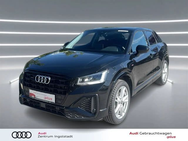 Audi Q2 40 TFSI qu S line LED KAMERA AHK ACC PDC+ 18" 2025 Benzine