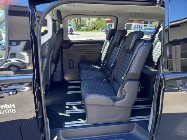 Ford Tourneo Custom