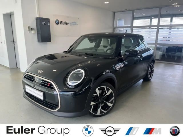 MINI Cooper S 3 türig Favoured Trim Navi Leder HUD HK Sound 360° 2025 Benzine