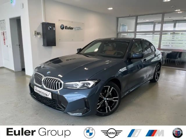 BMW 318 i M Sport 18'' Comf. Innov. LCProf HiFi PA+ DrivAs 2025 Benzine