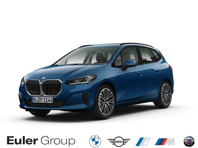 BMW 220 Active Tourer i AHK-klappbar AHK Navi Digitales Co 2025 Benzine