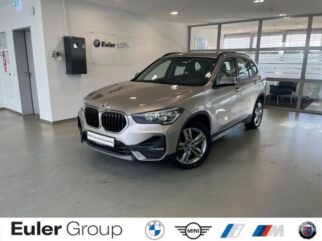 BMW X1 XDRIVE25E PANO Navi SHZ El. Heckklappe PDC 2-Zonen 2022 Hybride / Benzine