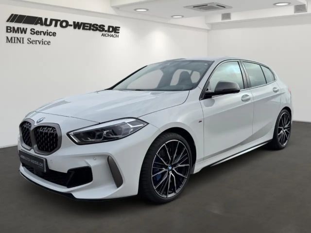 BMW 135 iA XDr +NAVI+LED+SHZ+LHZ+SLI+BT+PDC+DAB+HIFI 2023 Benzine