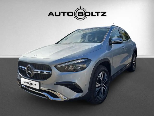 Mercedes-Benz GLA 200 Progressive Pano Winter P. Kamera 2024 Benzine