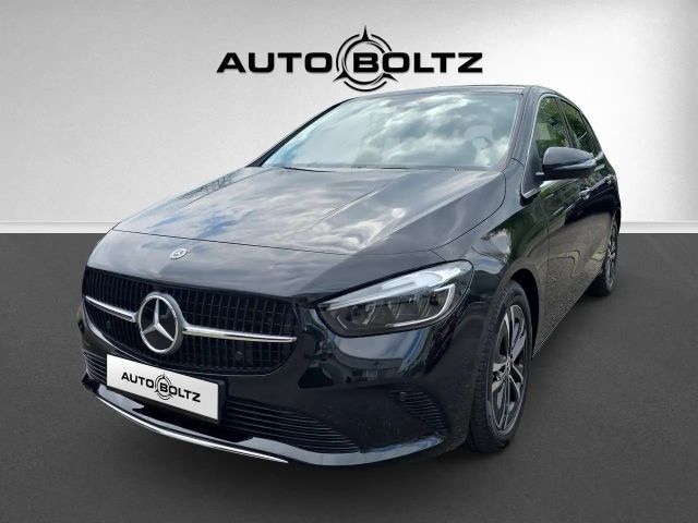 Mercedes-Benz B 200 Fond Bags Winter P. Kamera 2025 Benzine