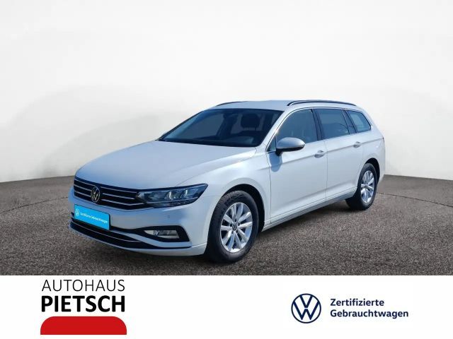 Volkswagen Passat Variant 2.0 TDI DSG Business AHK ACC LED 2022 Diesel