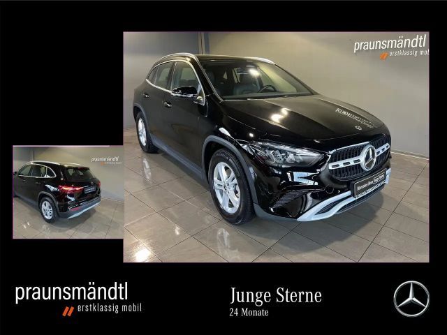 Mercedes-Benz GLA 180 Advanced LED/MBUX/PTS/Kamera/eleHeck/SHZ 2025 Benzine
