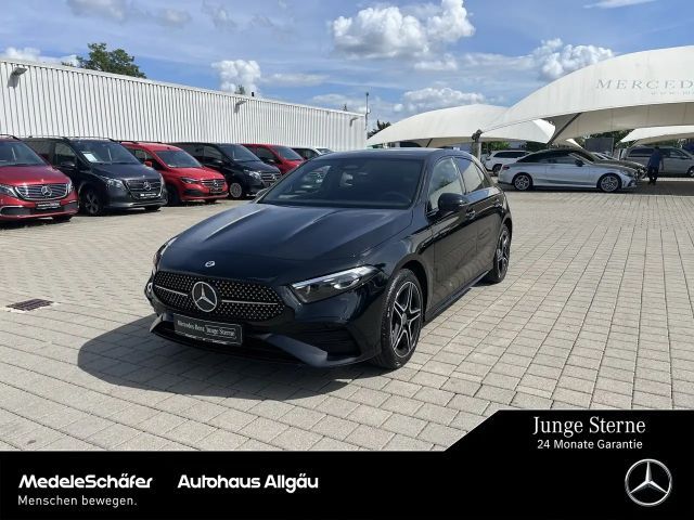 Mercedes-Benz A 250 A 250 e AMG Night Multibeam Vorr.-Distronic 11kW 2025 Hybride / Benzine