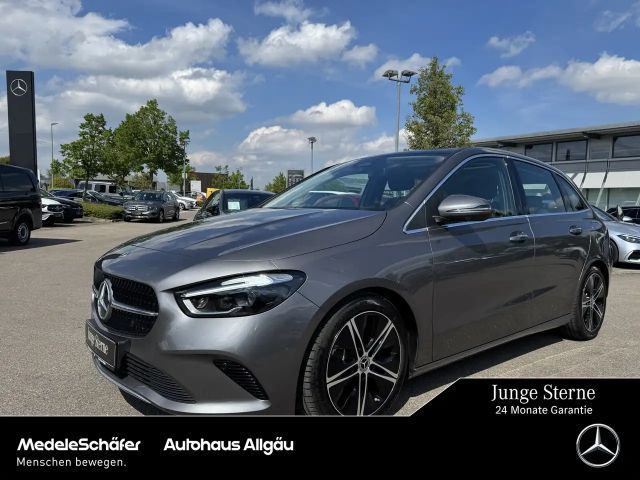 Mercedes-Benz B 250 B 250 4MATIC Dist AHK Pano Memo MLED Keyl Leder 2024 Benzine