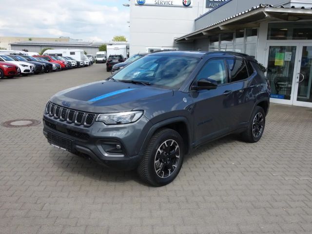 Jeep Compass Trailhawk Plug-In Hybrid 4WD + AHK/PDC/DAB* 2022 Hybride / Benzine