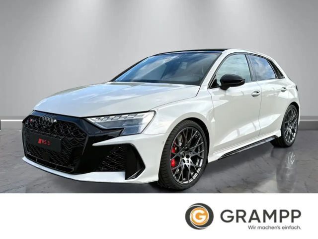 Audi RS3 SPORTABGAS+V-MAX+PANO+MATRIX+NAVI 2026 Benzine