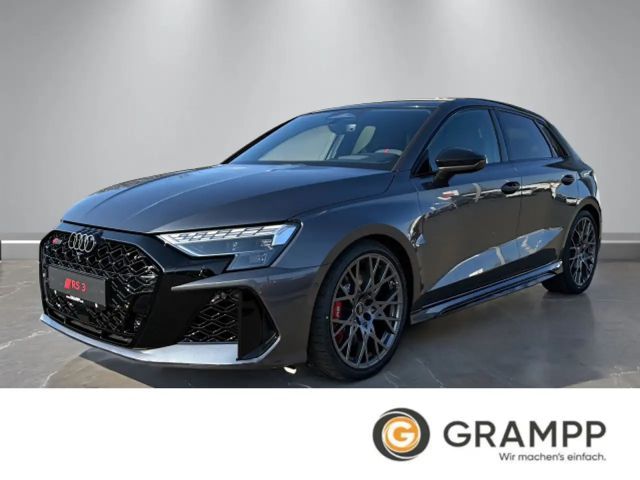Audi RS3 SPORTABGAS+360°+NAVI+MATRIX+ACC+ 2026 Benzine
