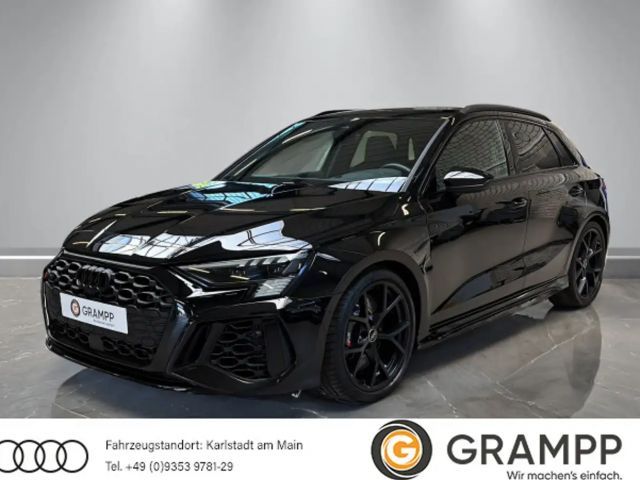 Audi RS3 +OPTIK+MATRIX+KAMERA+MASSAGE+ 2023 Benzine