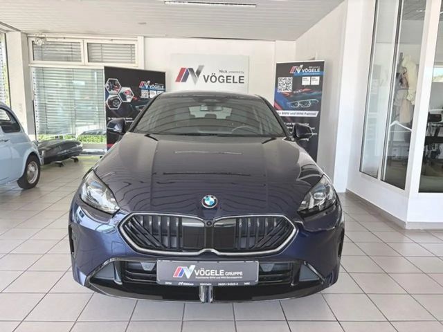 BMW 120 120i Autom. M Sportpaket AHK 19" M LMR  Head-Up 2025 Benzine