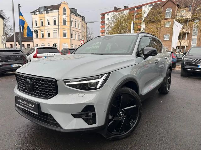 Volvo XC40 B3 Plus Black Edition AlcantaraAHK,Pano360° 2025 Benzine