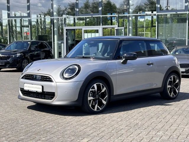 MINI Cooper C Cooper C Favoured Trim / DAB / Head-Up Displ. 2024 Benzine