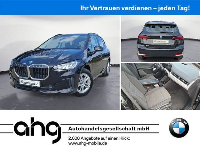 BMW 225 225e xDrive Active Tourer Navi Sitzheizung RFK 2023 Hybride / Benzine