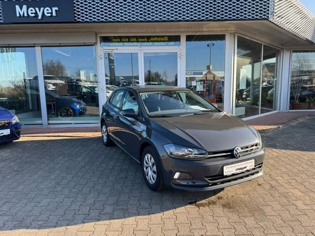 Volkswagen Polo VI 1.0 TSI Comfortline Comfortline 2021 Benzine