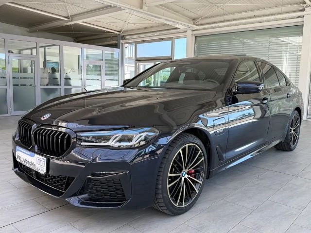 BMW 545 e xDrive M Sport Lim.*HUD*ALCANTARA*INDIVIDU 2022 Hybride / Benzine