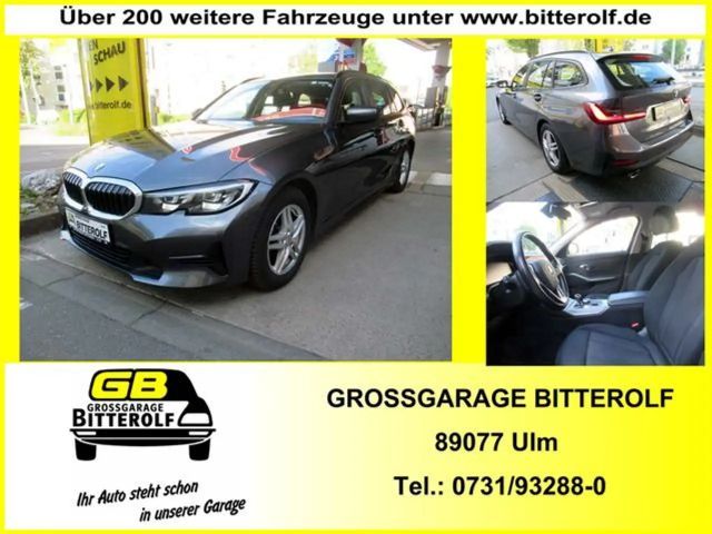 BMW 320 i Touring Autom Advant Navi/AHK/SHZ/LED/PDC 2022 Benzine