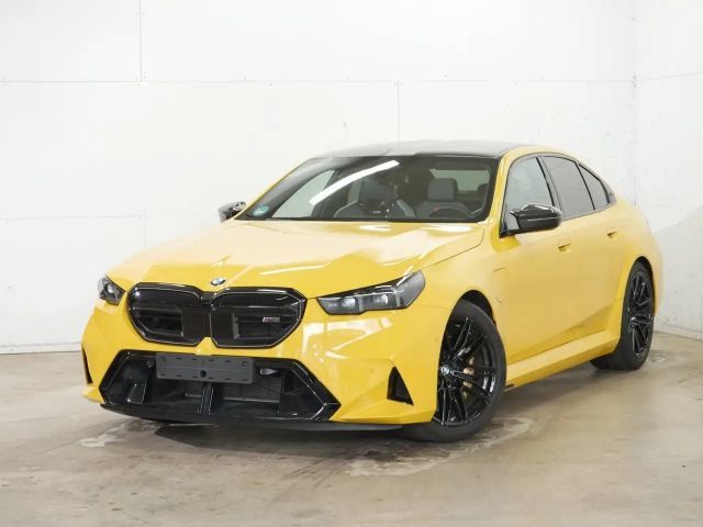 BMW M5 Limousine |Sitzbelüftung vorn |M Carbon-Keramik |B 2025 Hybride / Benzine