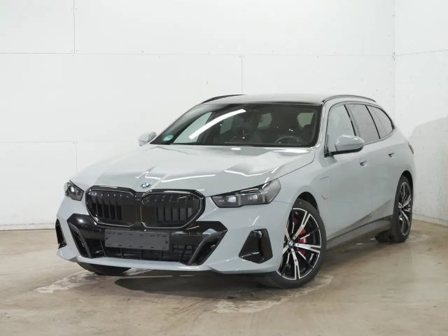 BMW 550 e xDrive |Sitzbelüftung |M Sportpaket Pro |Bowers& 2025 Hybride / Benzine