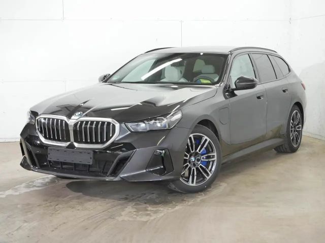 BMW 550 e xDrive |Sitzbelüftung |M Sportpaket |Bowers&Wilk 2025 Hybride / Benzine