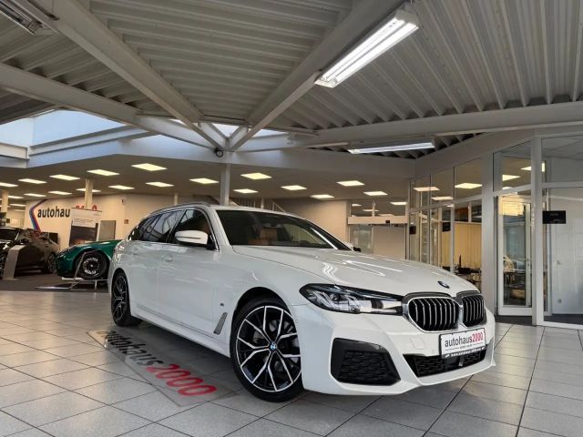 BMW 520 d xDrive M Sportpaket AUT./LED/HUD/CAM 2023 Diesel