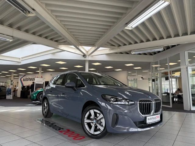 BMW 220 AUT./LED/CAM/D.TACHO/AHK 2022 Benzine