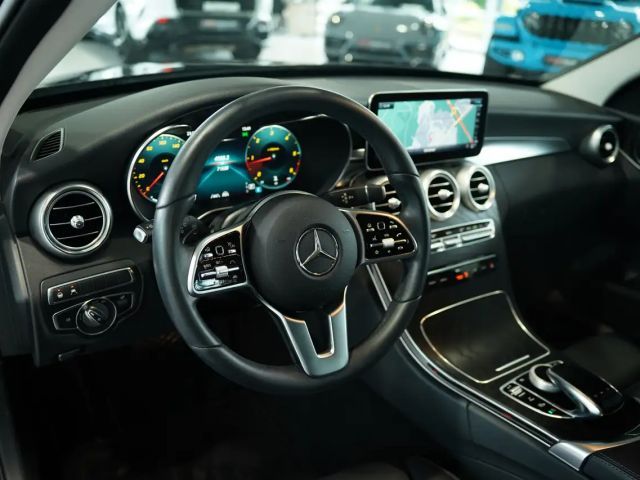 Mercedes-Benz C 220