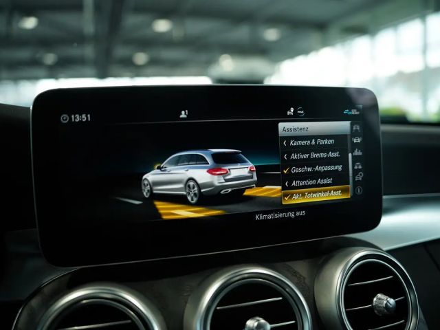 Mercedes-Benz C 220