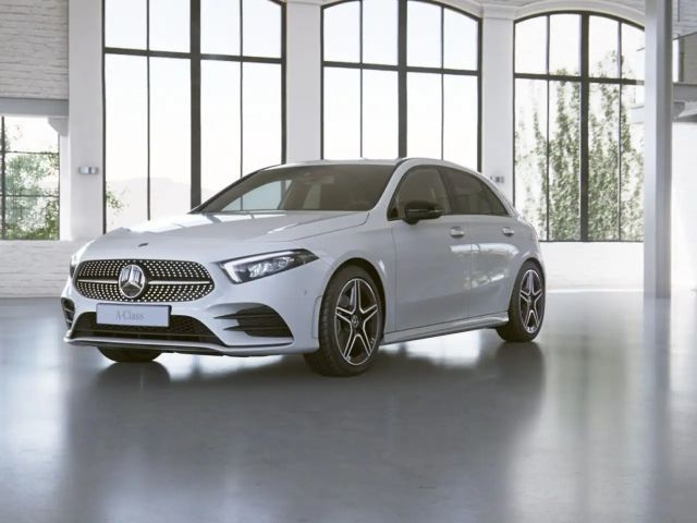 Mercedes-Benz A 180 AMG Kamera Ambiente LED MBUX SHZ 2022 Benzine