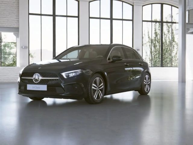 Mercedes-Benz A 200 Progressive LED Standheizung Kamera MBUX 2022 Benzine