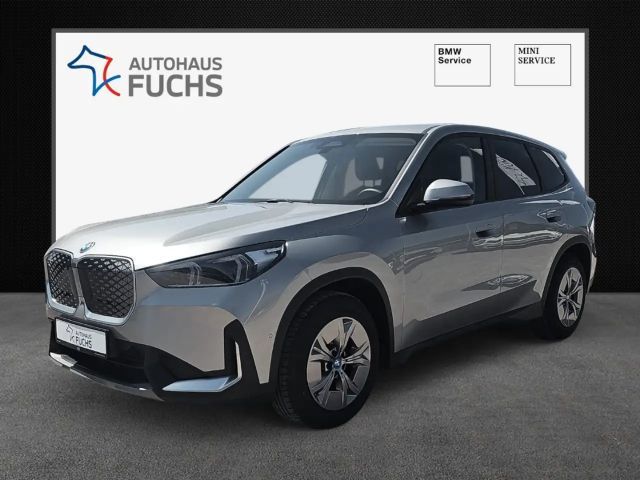BMW iX1 eDrive20 Navi Digitales Cockpit Aktivsitz HarmanKa 2024 Elektrisch