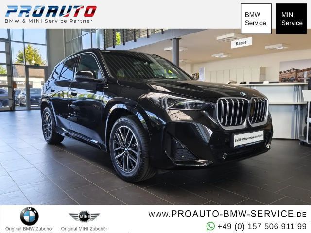BMW X1 18i sDrive M Sport A-LED/AHK/Komf.Zg/Pano 2025 Benzine