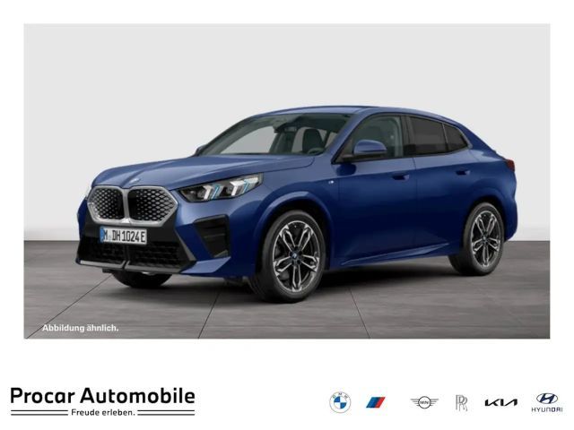 BMW iX2 xDrive30 M-Sportpaket+AHK+HUD+Memory-Sitz+ACC+Harm 2025 Elektrisch